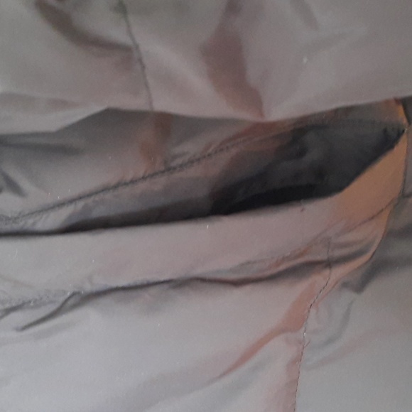 Woman's puffer jacket - Picture 3 of 6